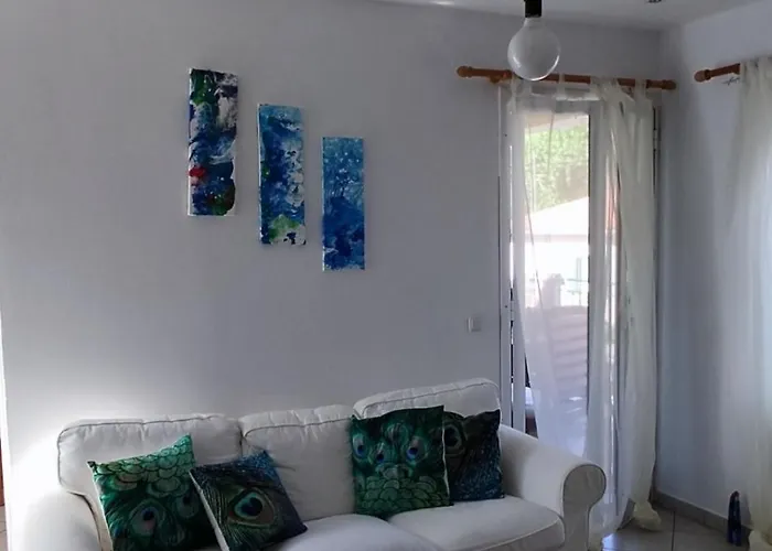 Elerin Apartment *