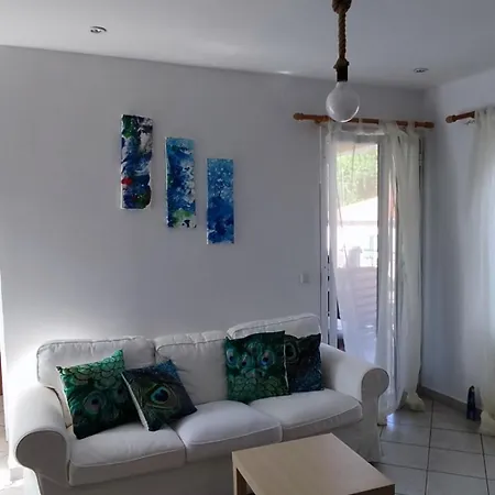 Elerin Apartment *